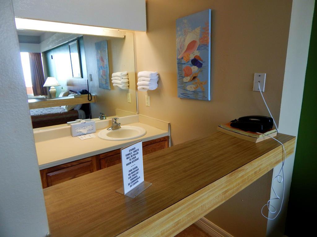 Padre South Hotel On The Beach เซาท์ปาเดรไอส์แลนด์ ภายนอก รูปภาพ
